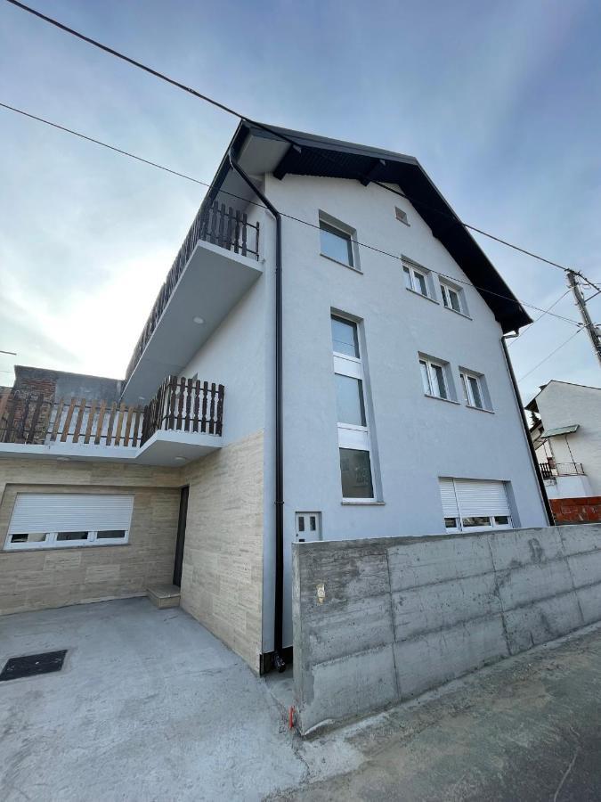Rozi Apartments Zagreb Buitenkant foto