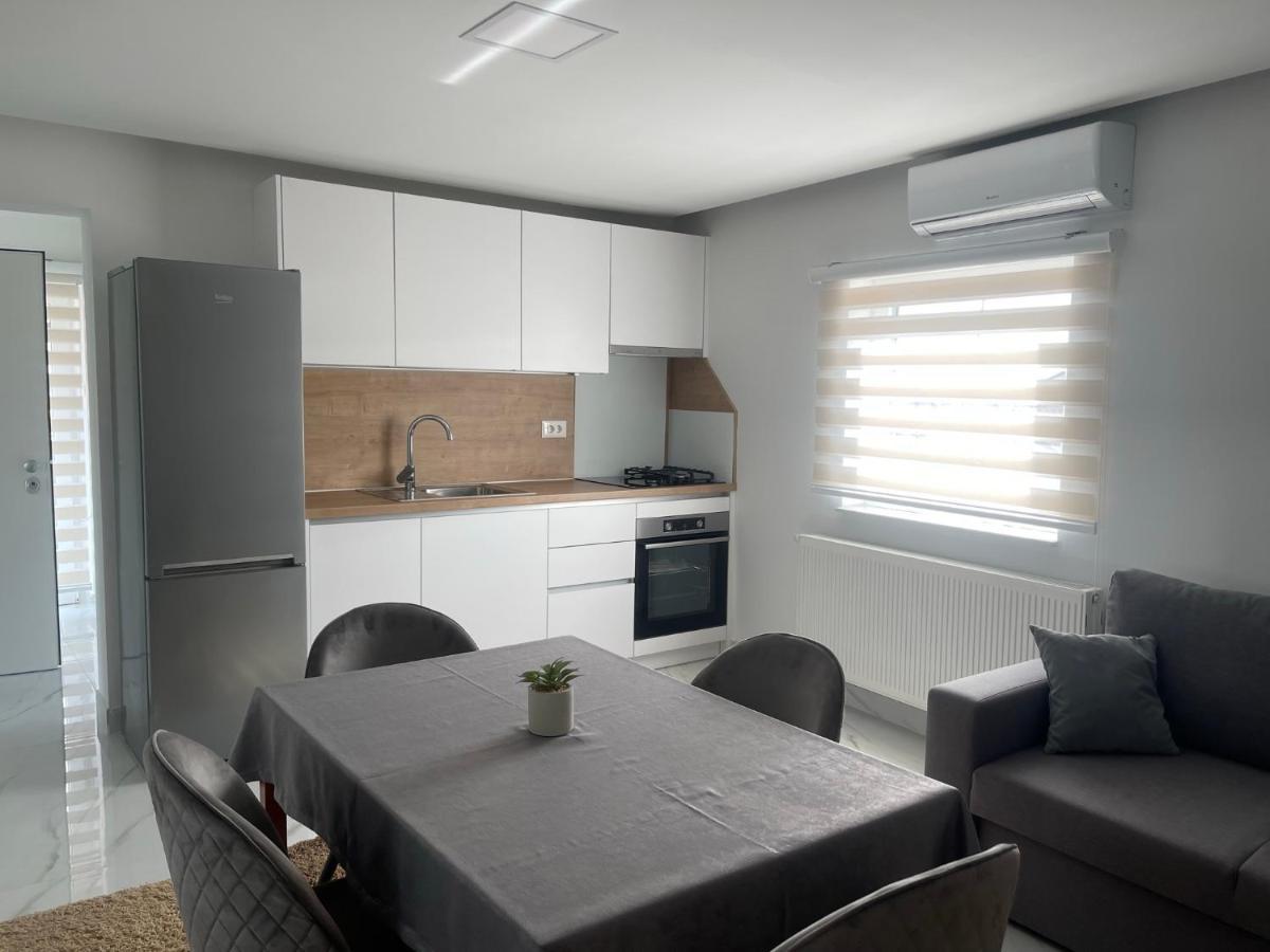 Rozi Apartments Zagreb Buitenkant foto