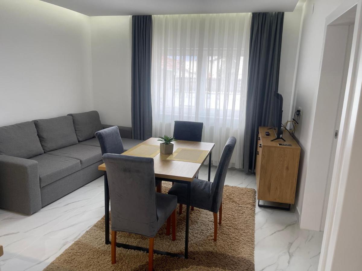 Rozi Apartments Zagreb Buitenkant foto