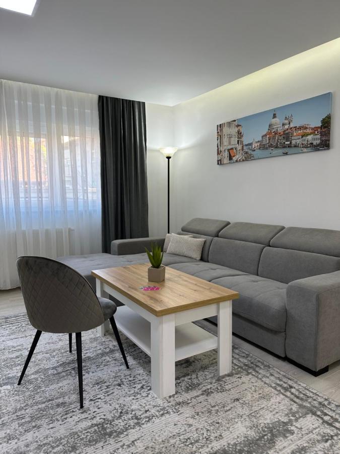 Rozi Apartments Zagreb Buitenkant foto